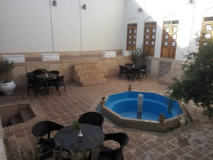 اقامتگاه سنتی گل بانو - واحد شاه نشین ۱۰۱