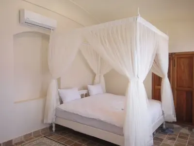 اقامتگاه سنتی گل بانو - واحد شاه نشین ۱۰۱