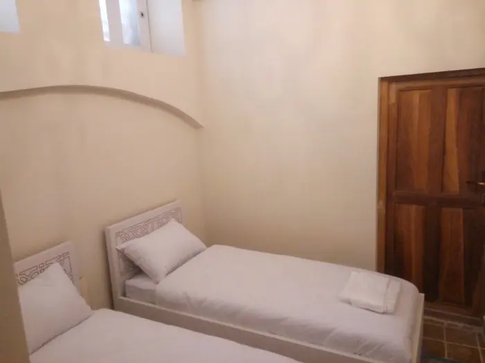 اقامتگاه سنتی گل بانو - واحد توئین زیرزمین ۱۰۳