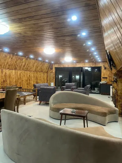 کلبه دوخوابه سوئیسی استخردار آبگرم سوشیال