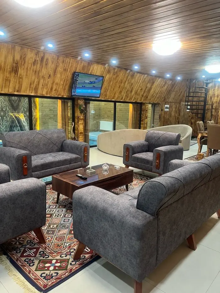 کلبه دوخوابه سوئیسی استخردار آبگرم سوشیال