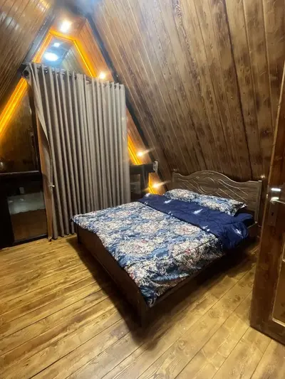 کلبه دوخوابه سوئیسی استخردار آبگرم سوشیال