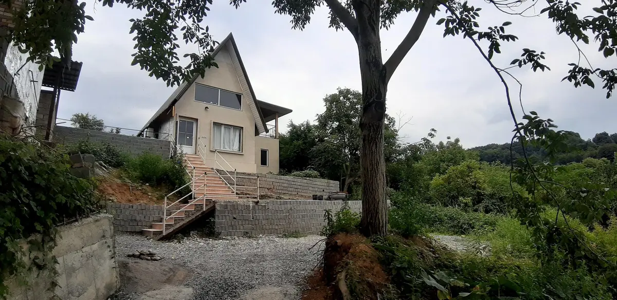 کلبه دوخوابه سوئیسی آزادی 1