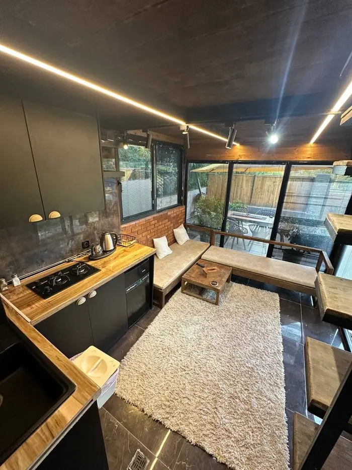 کلبه یک خوابه جکوزی دار شیشه ایی