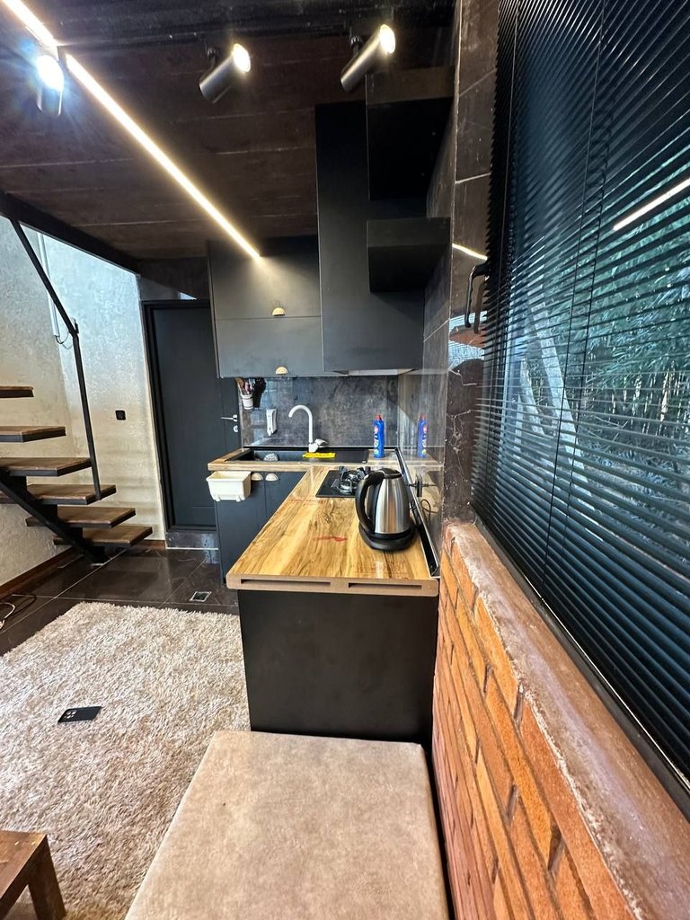 یک خوابه جکوزی دار شیشه ایی