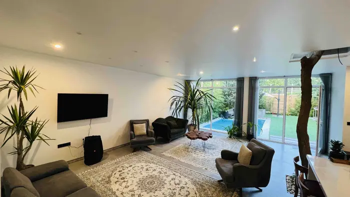 دوخوابه استخردار چمران 1 - ویو حیاط