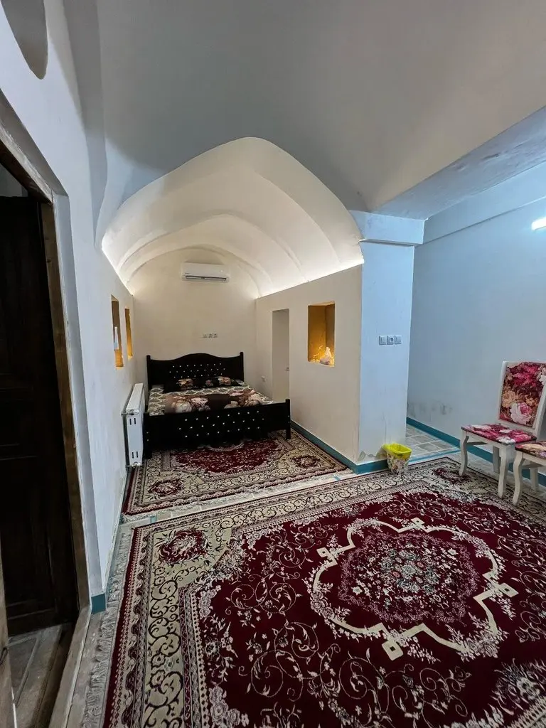 بوم گردی ماهنشین - واحد 1 - اتاق خواب اول