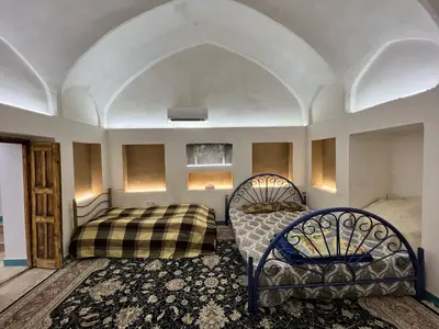 بومگردی ماه‌نشین - واحد 1