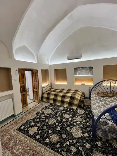 بومگردی ماه‌نشین - واحد 1