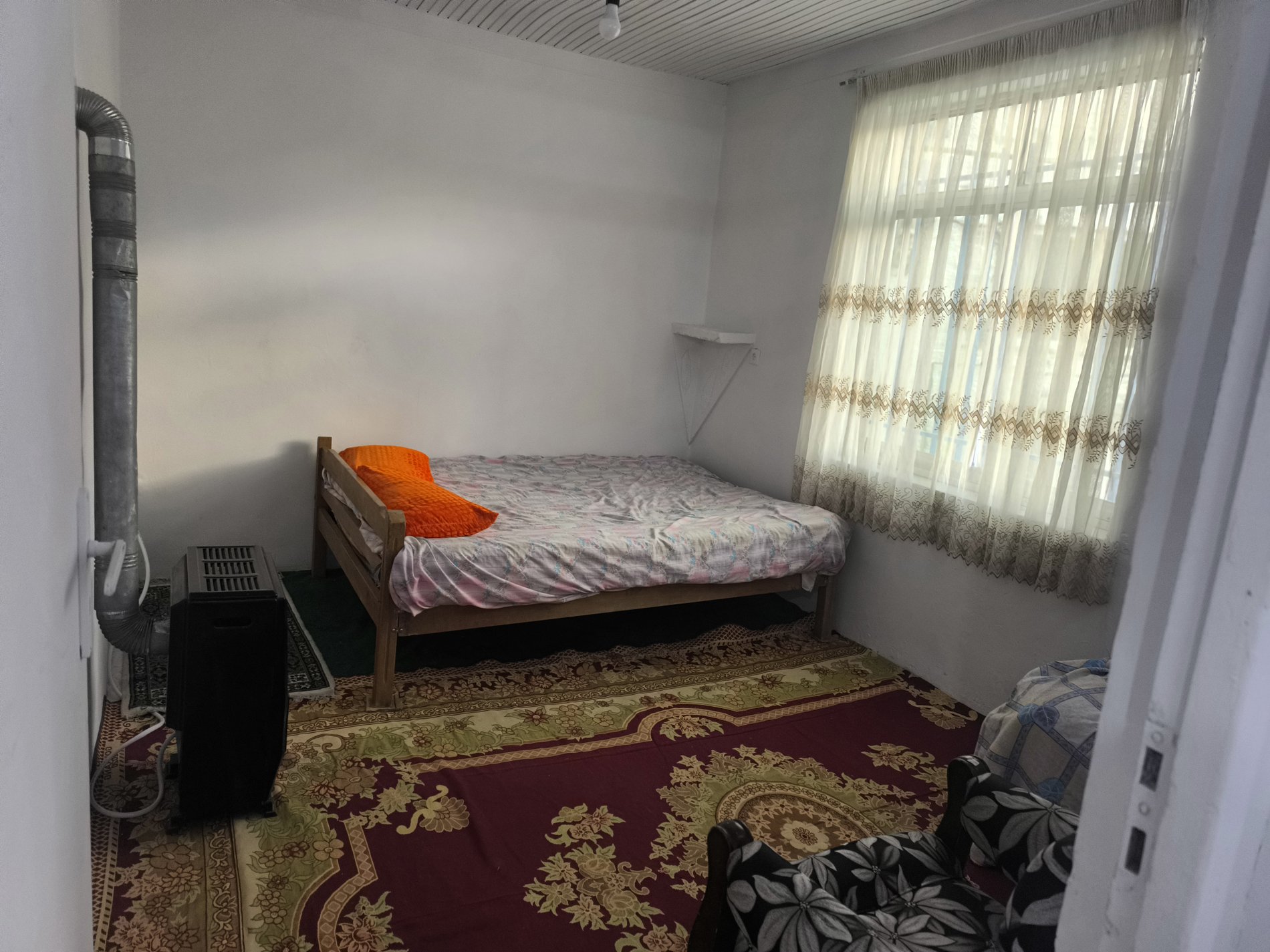 سوئیت سه خوابه گل سرخ