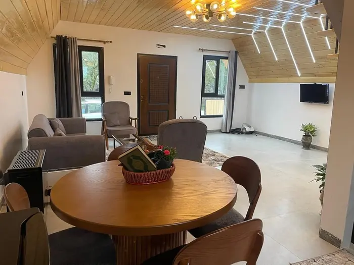 کلبه یک خوابه چوبی جانا