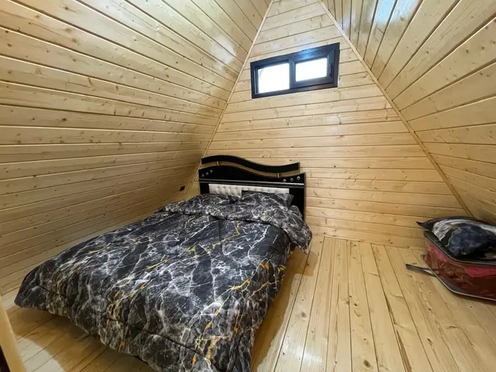 کلبه یک خوابه چوبی جانا