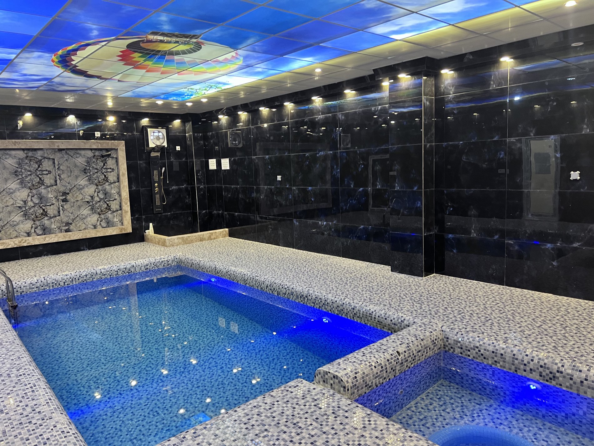 ویلا دوخوابه استخردار آبگرم تقی زاده 5