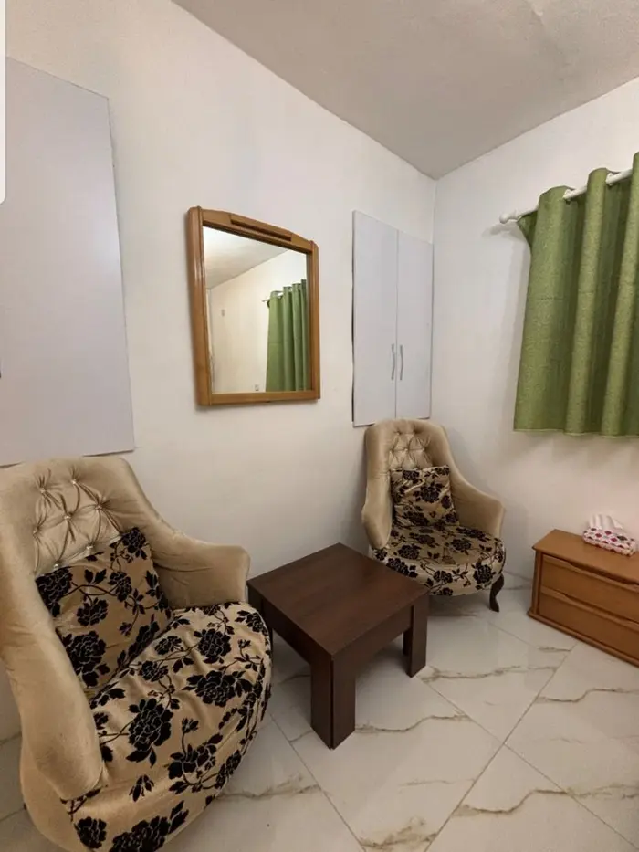 اقامتگاه سنتی خانه خورشید حصار - واحد ریحانه