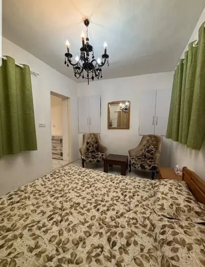 اقامتگاه سنتی خانه خورشید حصار - واحد ریحانه