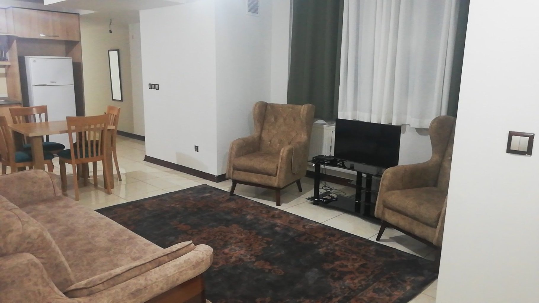 آپارتمان دوخوابه هجرت ۲