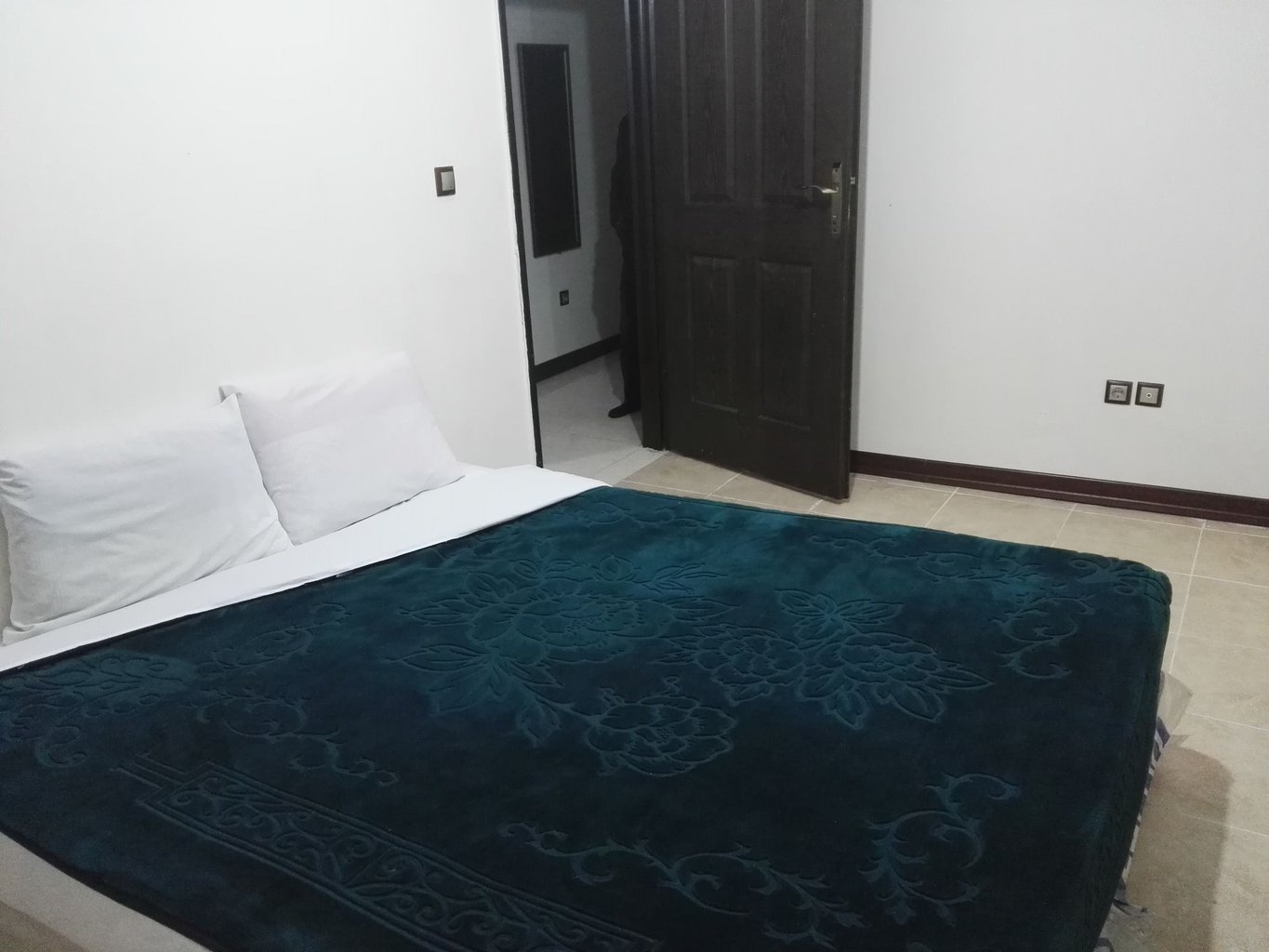 آپارتمان دوخوابه هجرت - واحد ۲۰۳