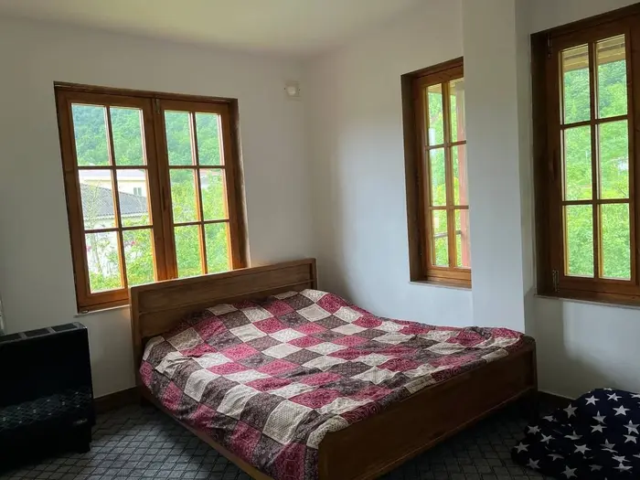 کلبه دوخوابه اودار - اتاق خواب با تخت ۲ نفره