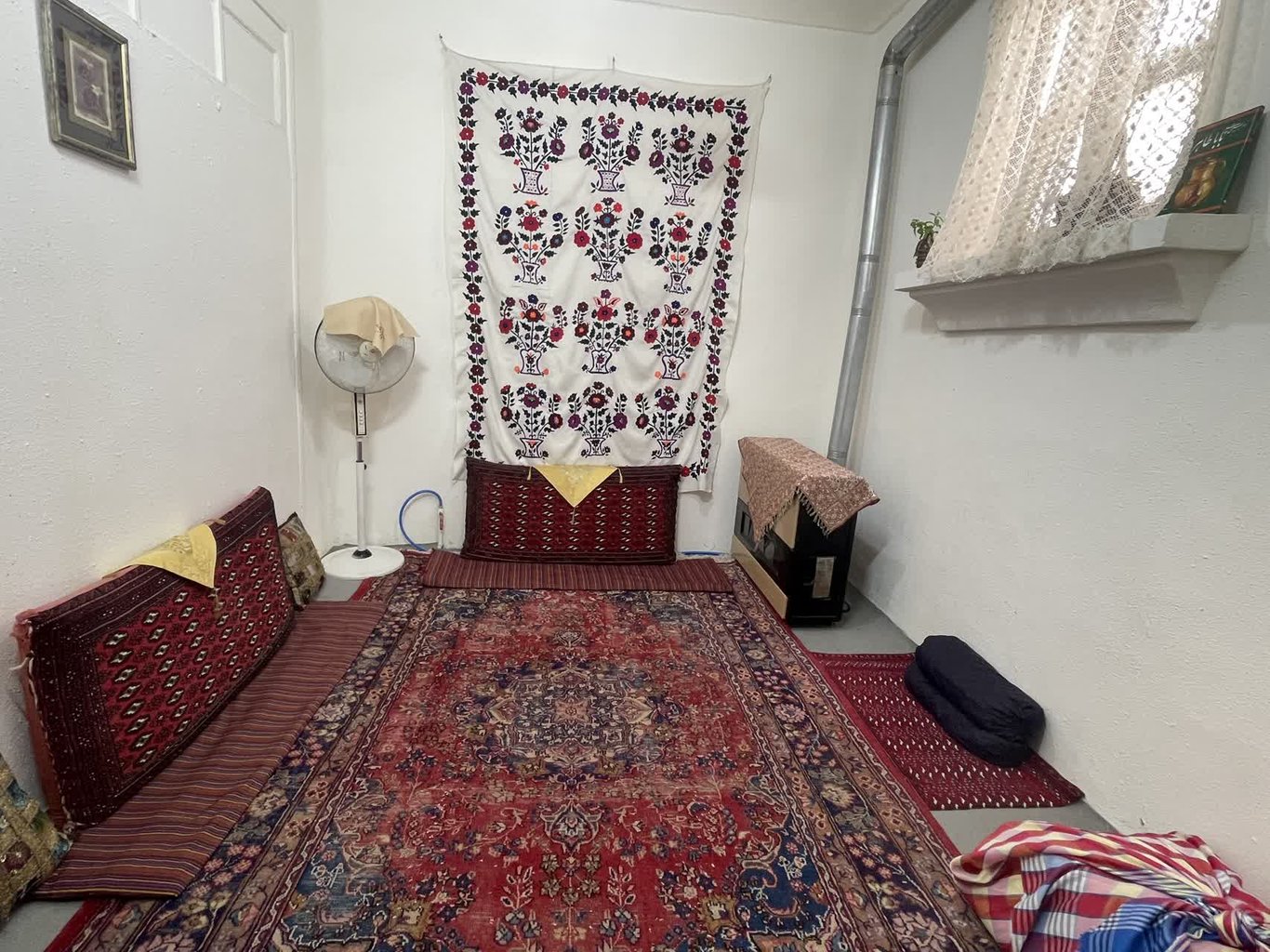 اقامتگاه سنتی خانه تاریخی هاشمی - واحد گل برگ