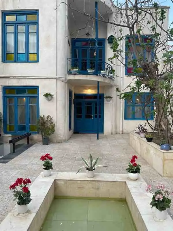 اقامتگاه سنتی خانه تاریخی هاشمی - واحد گل برگ - انتخاب عنوان تصویر