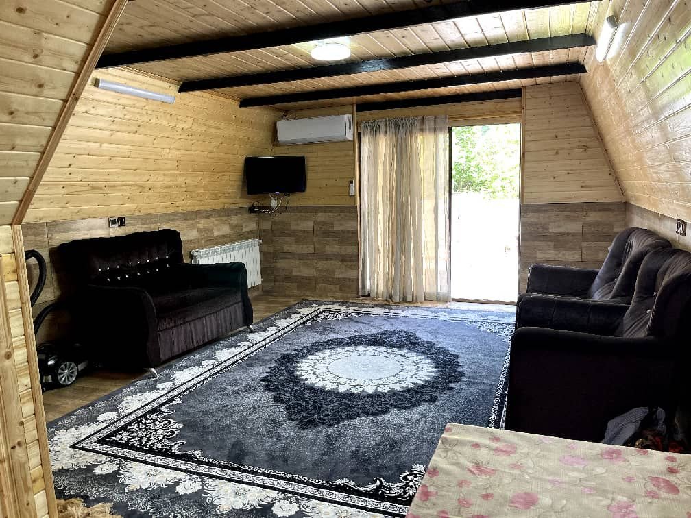 کلبه یک خوابه سوئیسی جکوزی دار لفور امامکلا