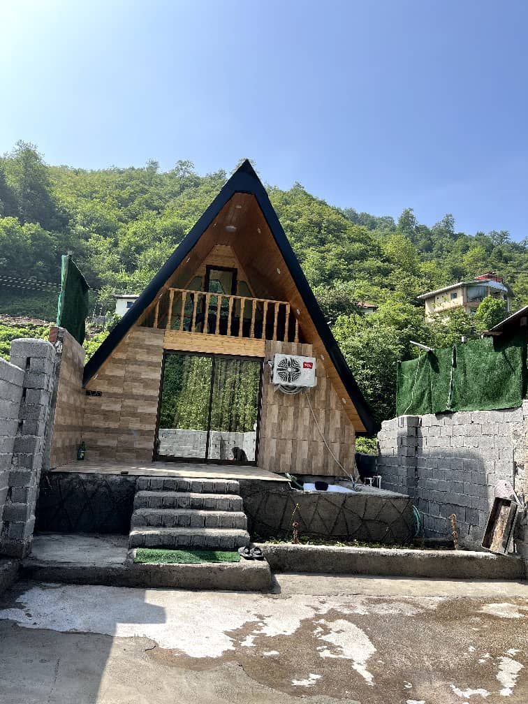 کلبه یک خوابه سوئیسی جکوزی دار لفور امامکلا