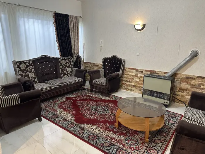 دوخوابه هامین - نشیمن