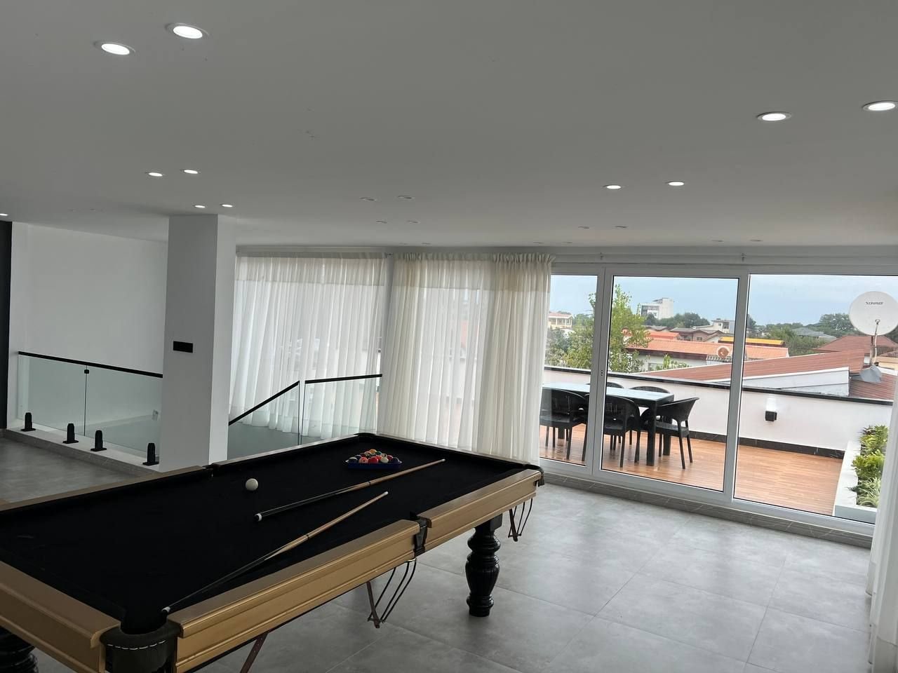 ویلا سه خوابه تریپلکس استخردار ارکیده