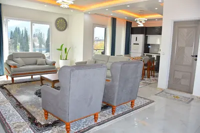 ویلا سه خوابه تریپلکس استخردار آبگرم جانان