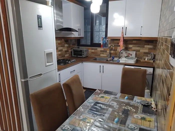 کلبه دوخوابه سوئیسی مانیار - آشپزخانه