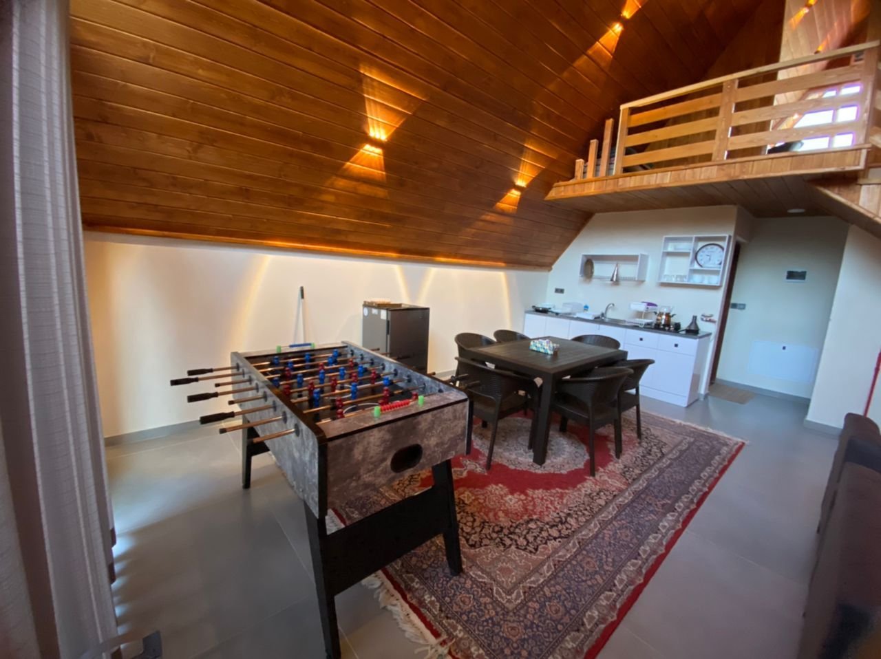 کلبه دوخوابه سوئیسی سنایی