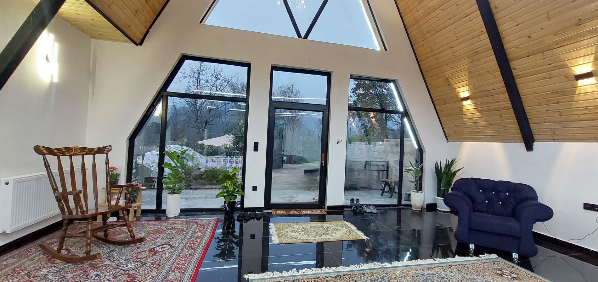 ویلا کلبه سویسی جنگلی آراد 1