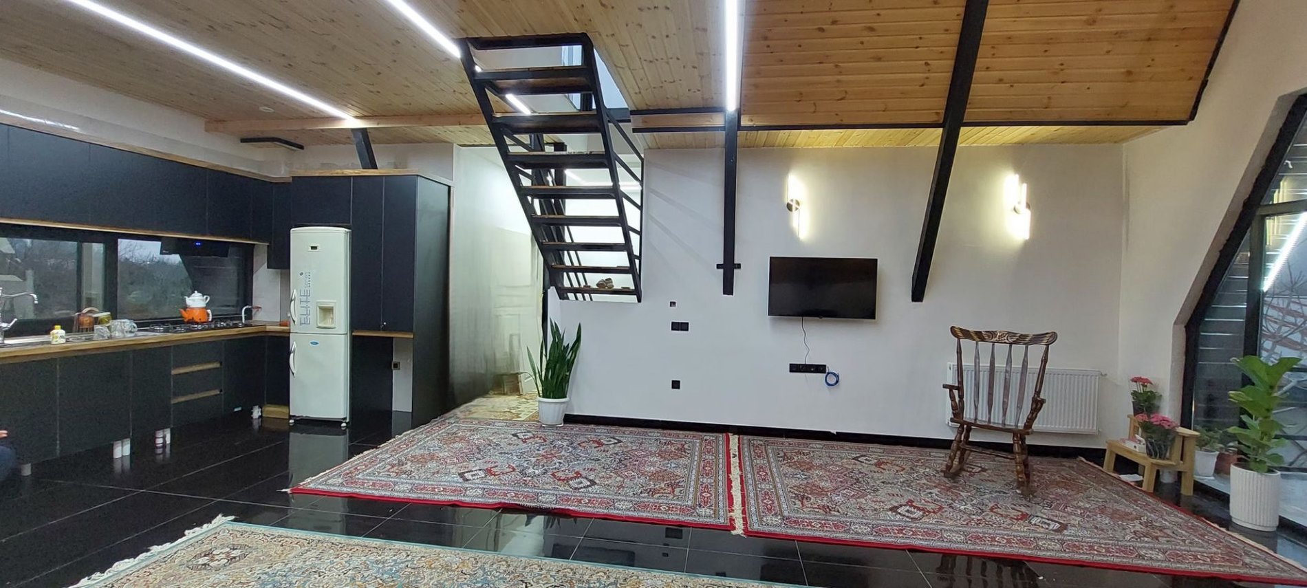 ویلا کلبه سویسی جنگلی آراد 1