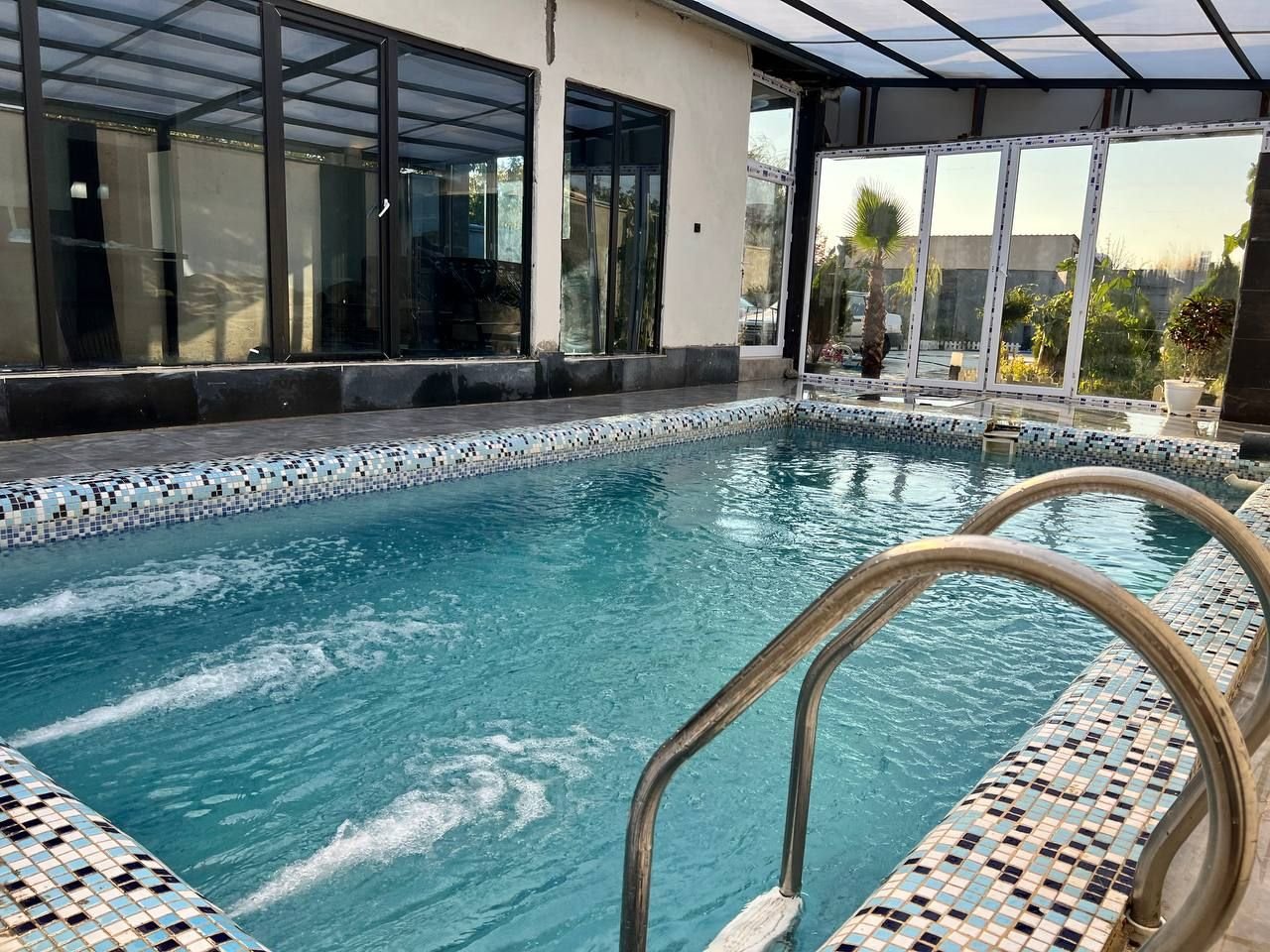 دوخوابه استخردار آبگرم رویایی ماهان