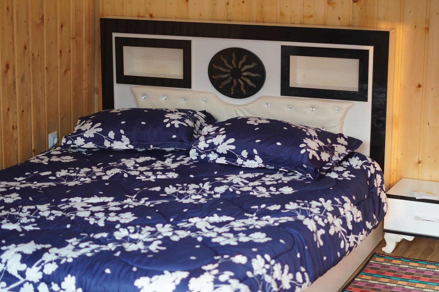 یک خوابه ماه دخت