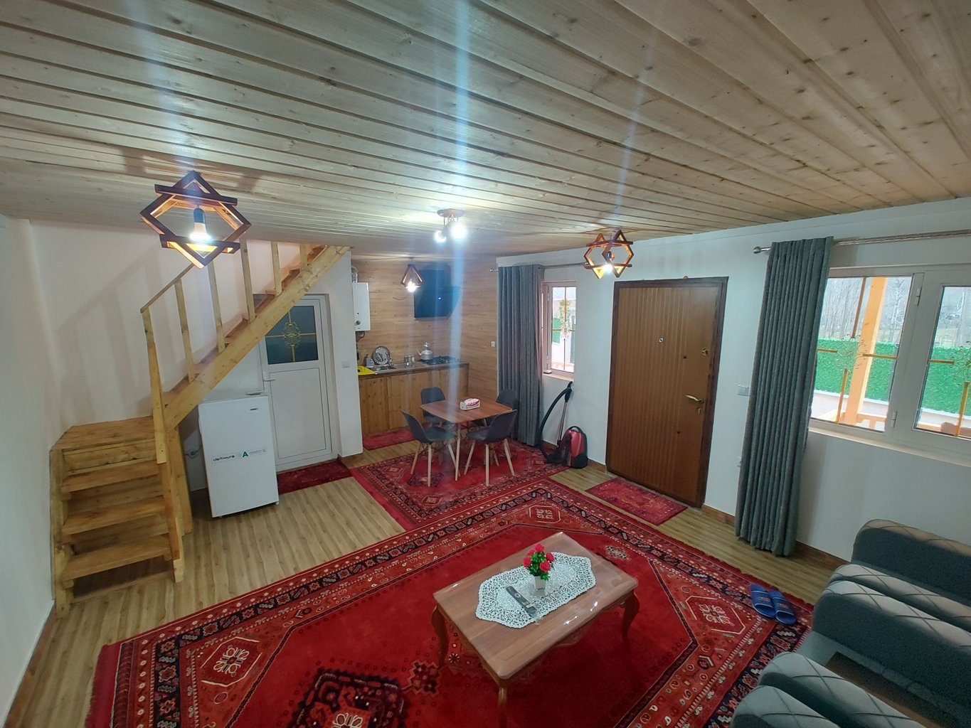 یک خوابه ماه دخت