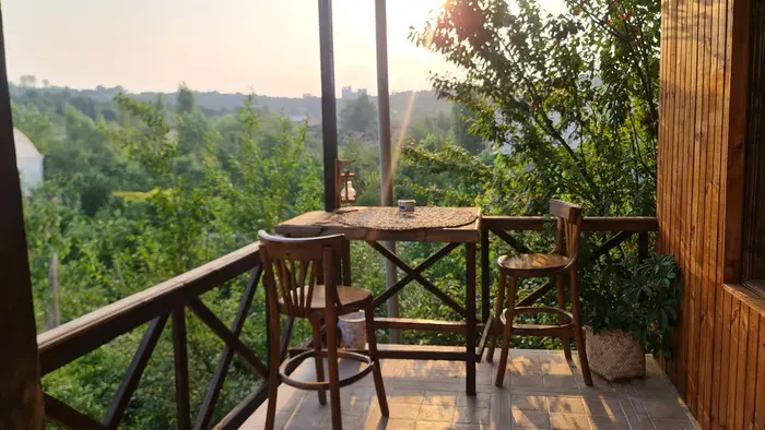 اقامتگاه سنتی فلت فرحی - نسوم