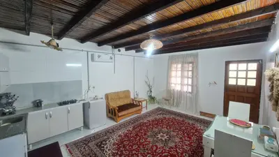 اقامتگاه سنتی فلت فرحی - نسوم