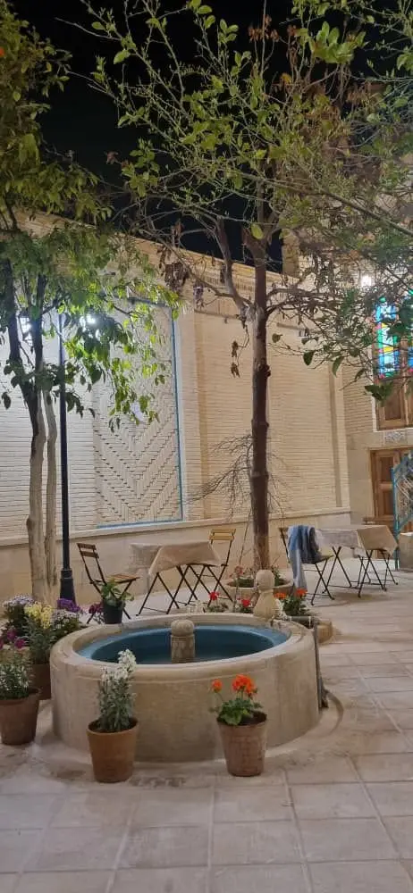 اقامتگاه سنتی طاق ستاره - واحد نسترن