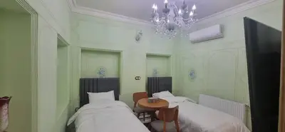 اقامتگاه سنتی طاق ستاره -  واحد لاله