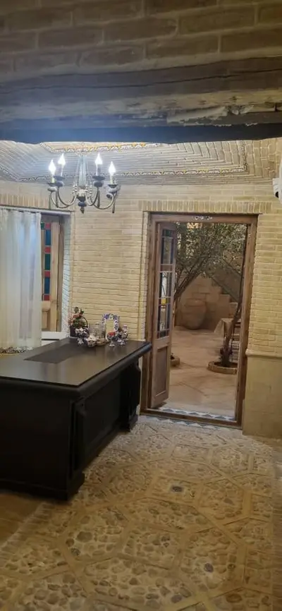 اقامتگاه سنتی طاق ستاره - واحد نسترن