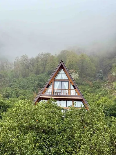 کلبه دوخوابه سوئیسی اطلس