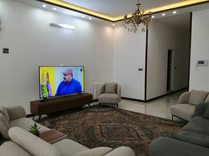 آپارتمان سه خوابه ارغوان 