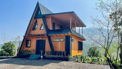 کلبه دوخوابه جکوزی دار جنگلی سوئیسی باکلان