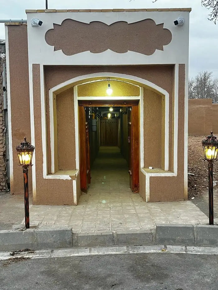 اقامتگاه سنتی عمارت امینی - واحد فروغی بسطامی