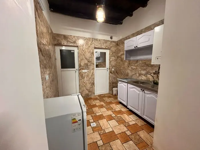 اقامتگاه سنتی عمارت امینی - واحد فروغی بسطامی