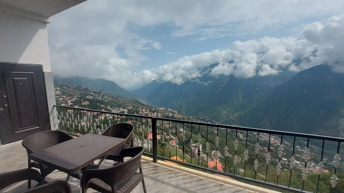 سوئیت یک خوابه بام دوهزار