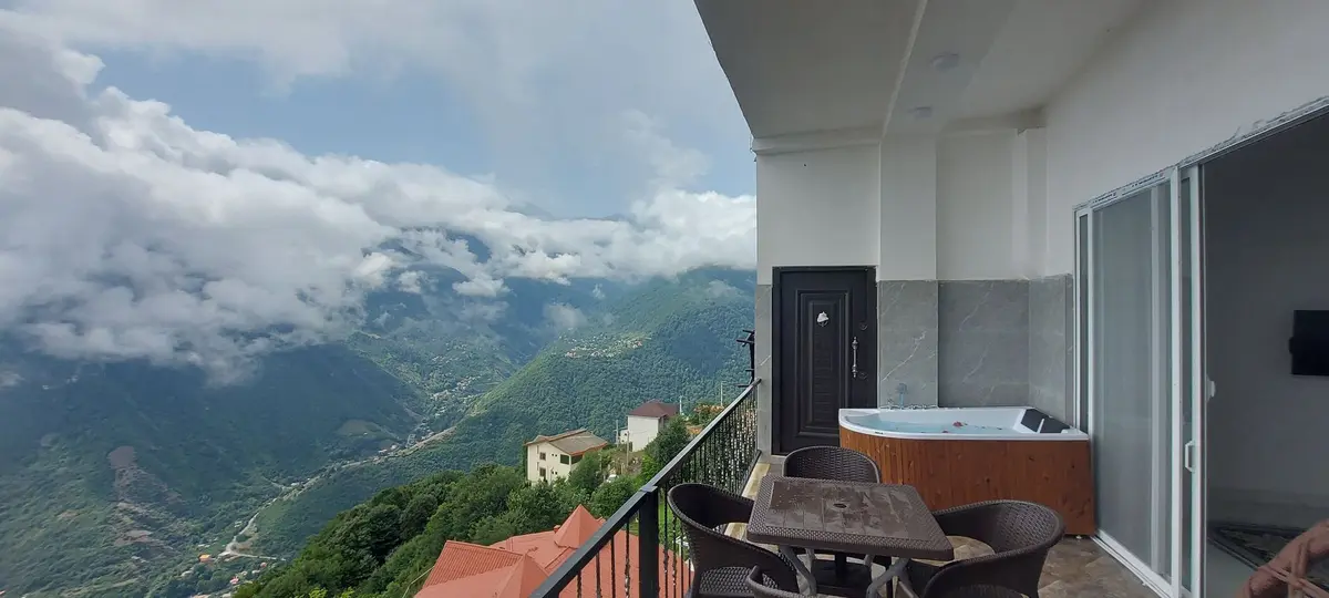 آپارتمان یک خوابه جنگلی جکوزی دار دریای ابر دوهزار 1