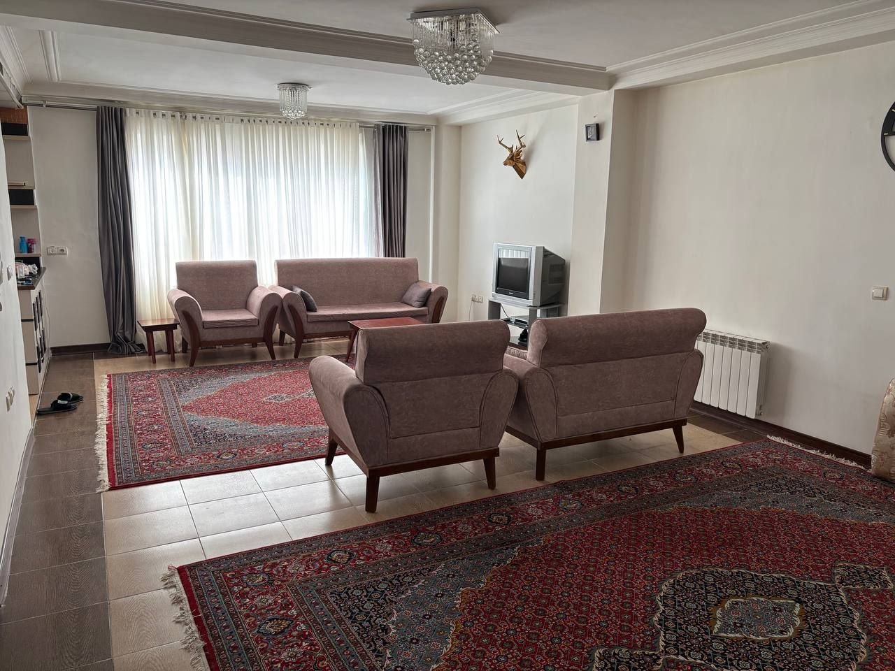 آپارتمان یک خوابه ارغوان بلوک 7