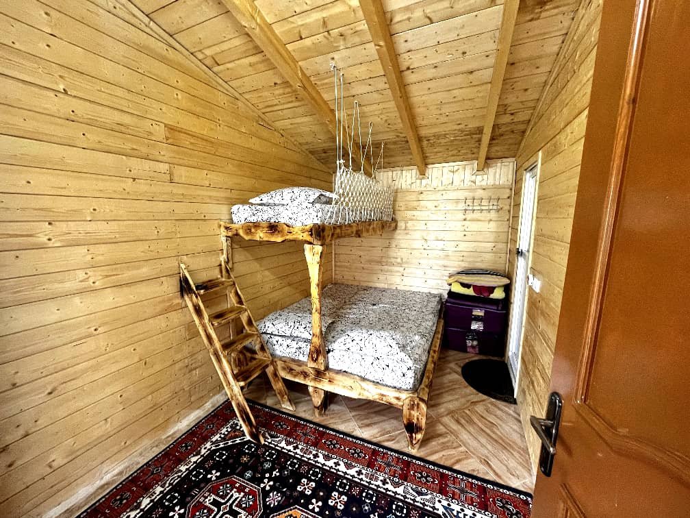 یک خوابه چوبی ابریشم